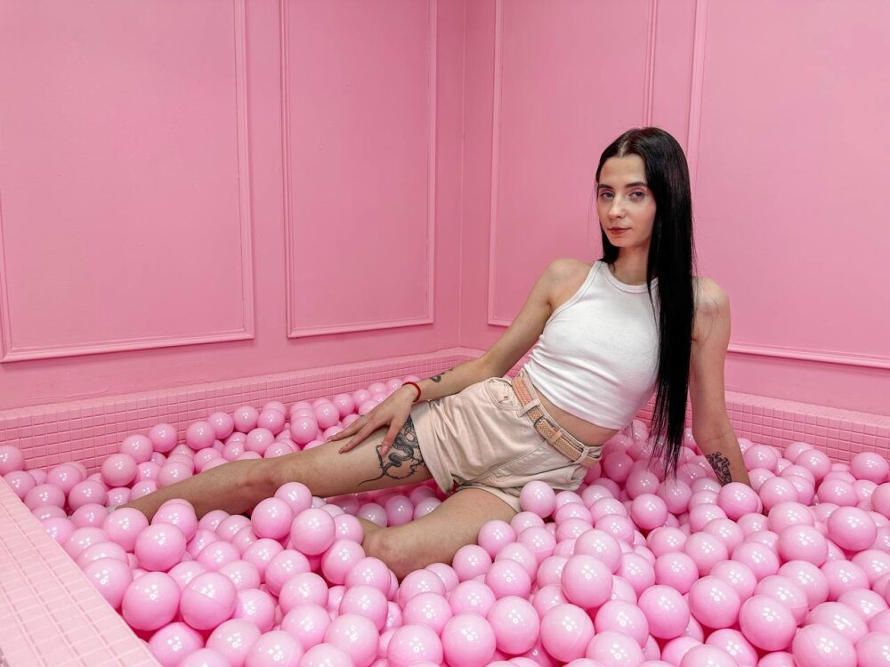 ArabellaBlak 👵 nude webcam chat