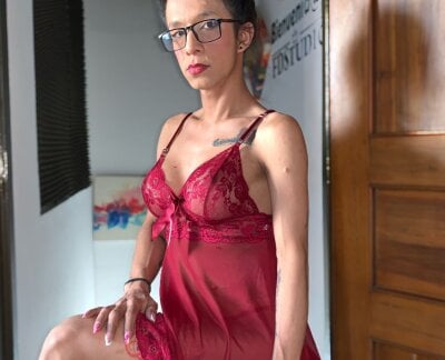 DaslyRoze Trans Spanishspeaking Nude Cam