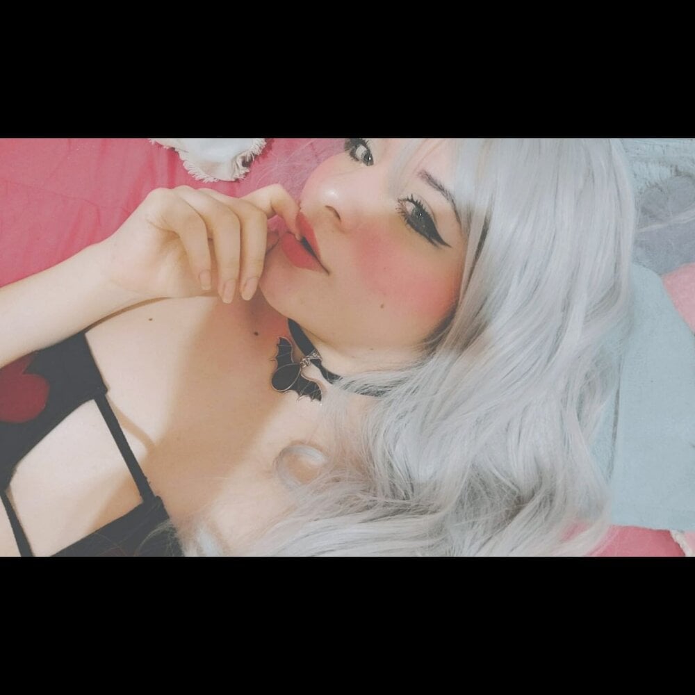 Adela_rose profile