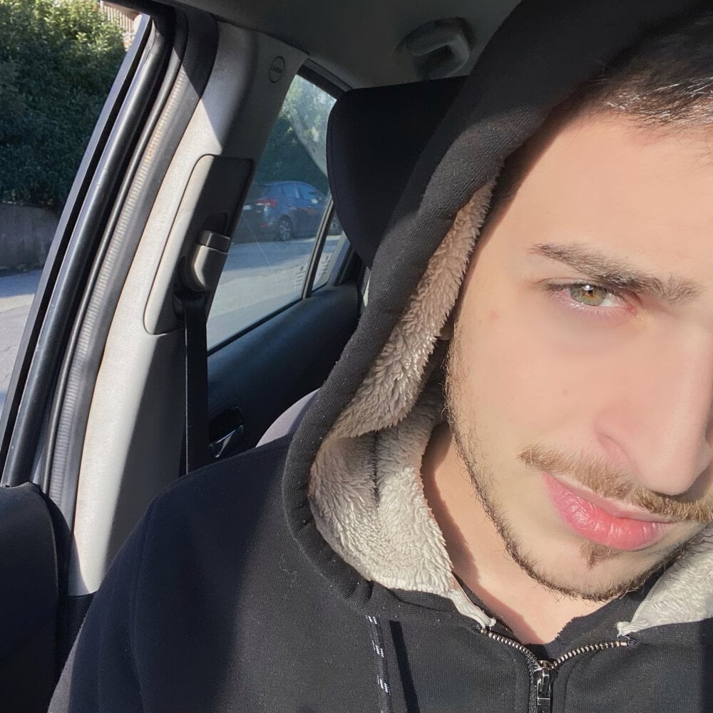 Amoretuoo profile