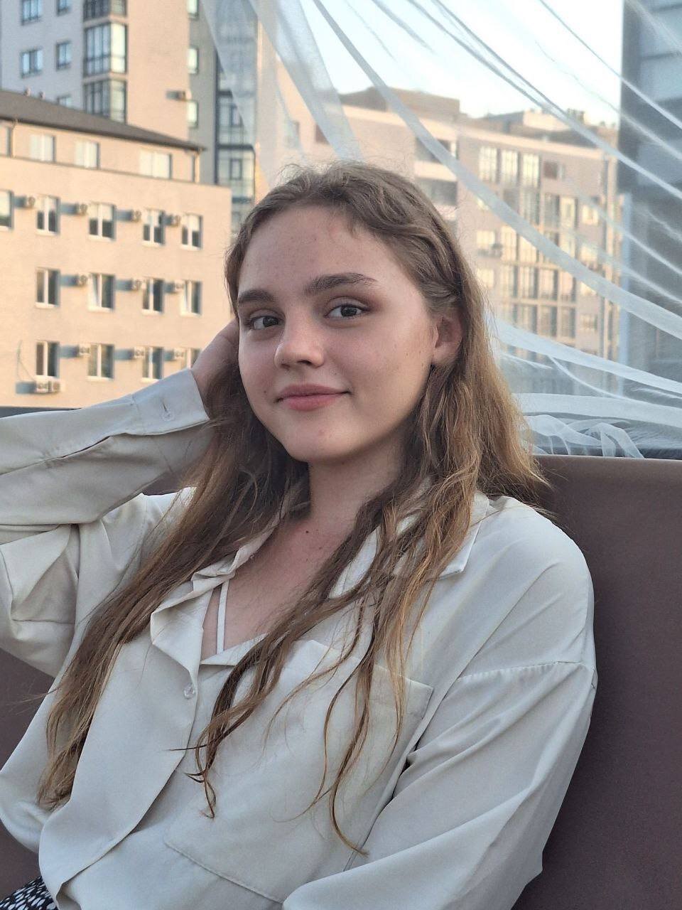 BlondMaya
