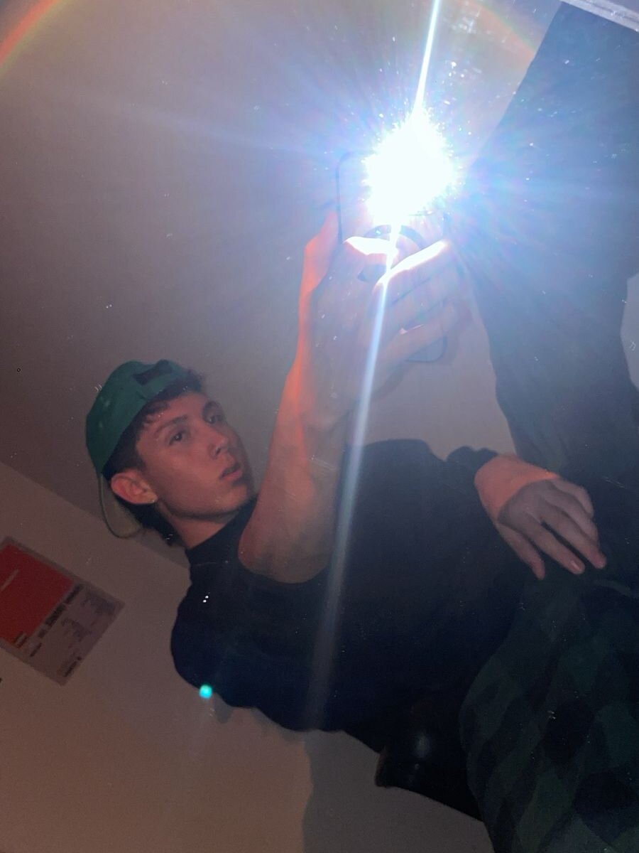 littledanny_ from stripchat