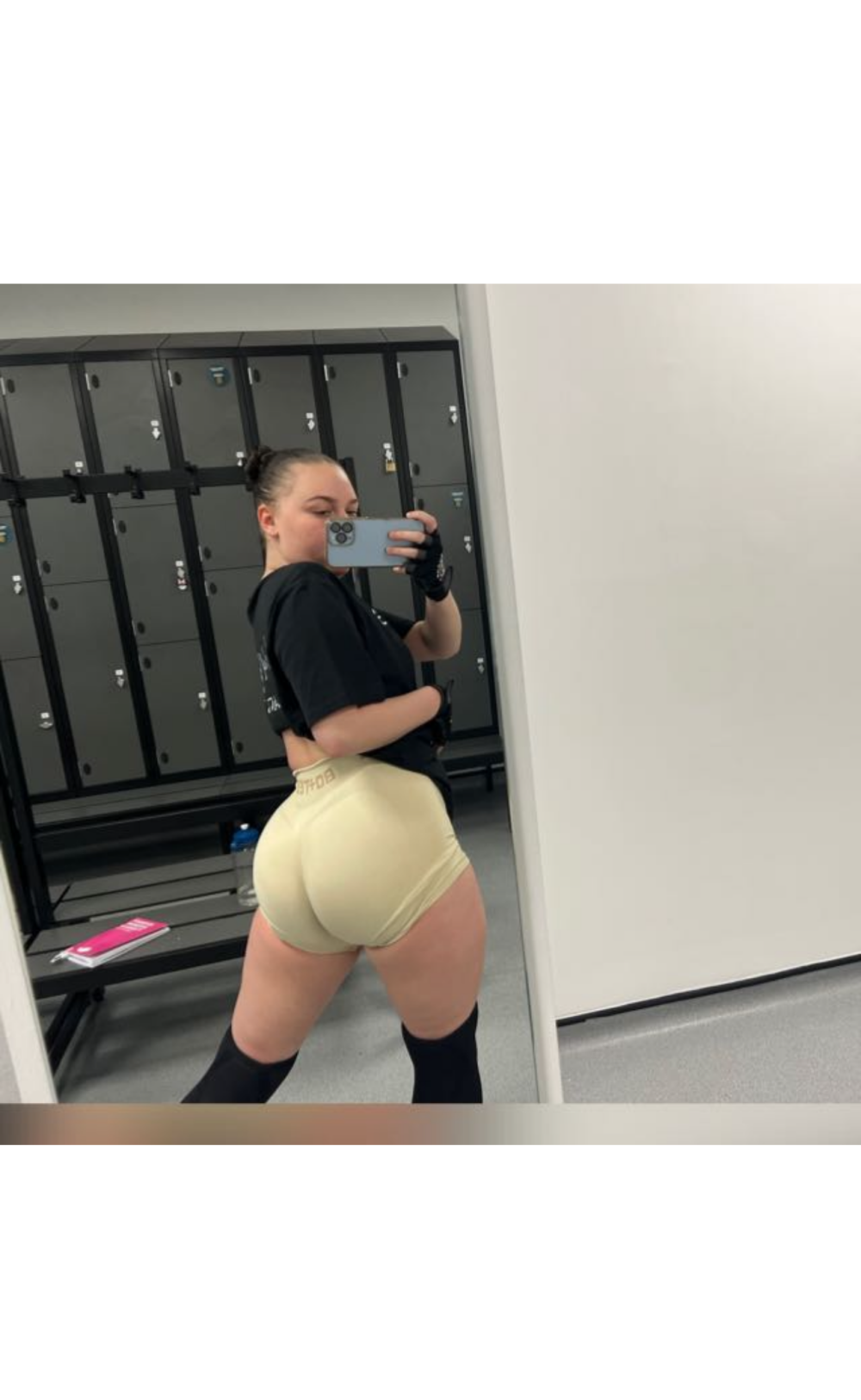 elivecams.com avahart livesex profile in caucasian cams