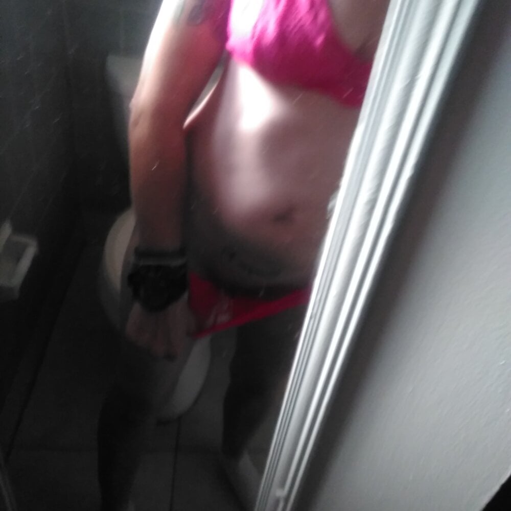 Live sex webcam photo for couple4fonly #289411681