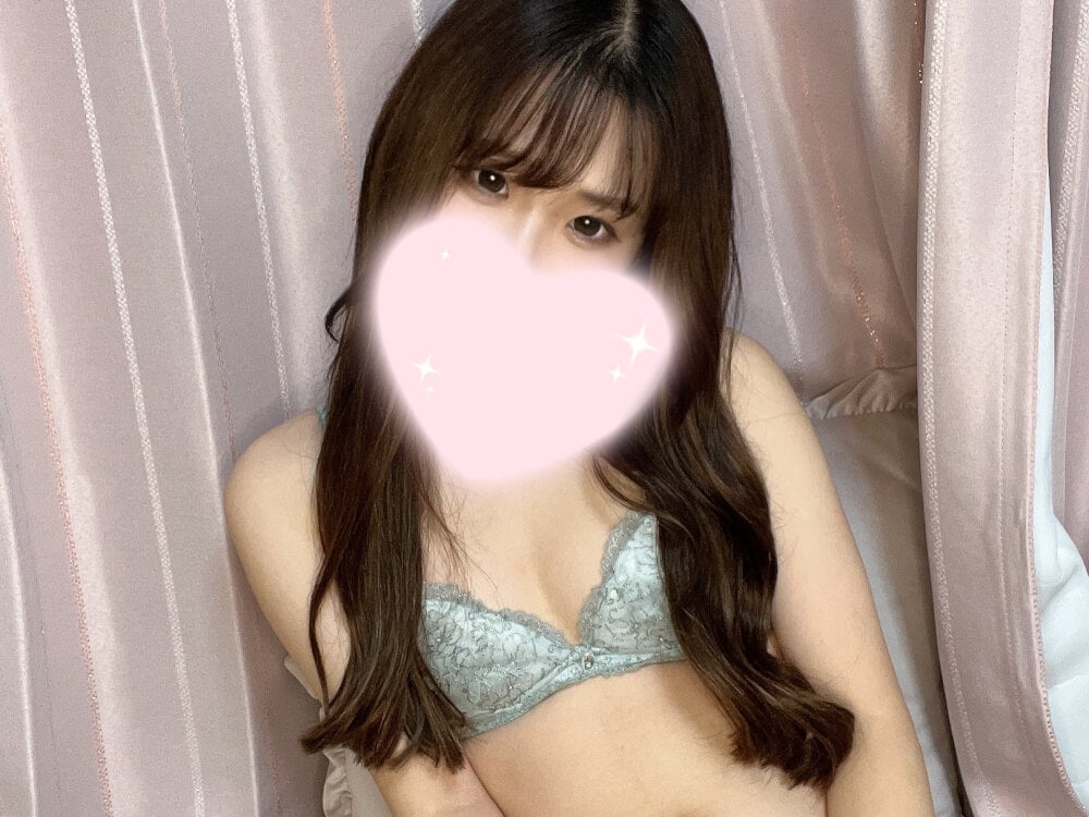 UtaUyume nude on cam A