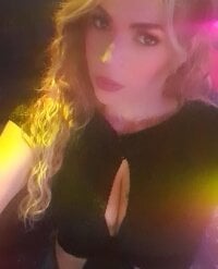 Fernanda_rox's Offline Chat Room