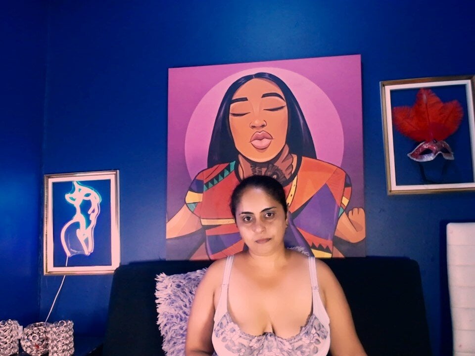 Watch  Indianfetish69 live on cam at StripChat