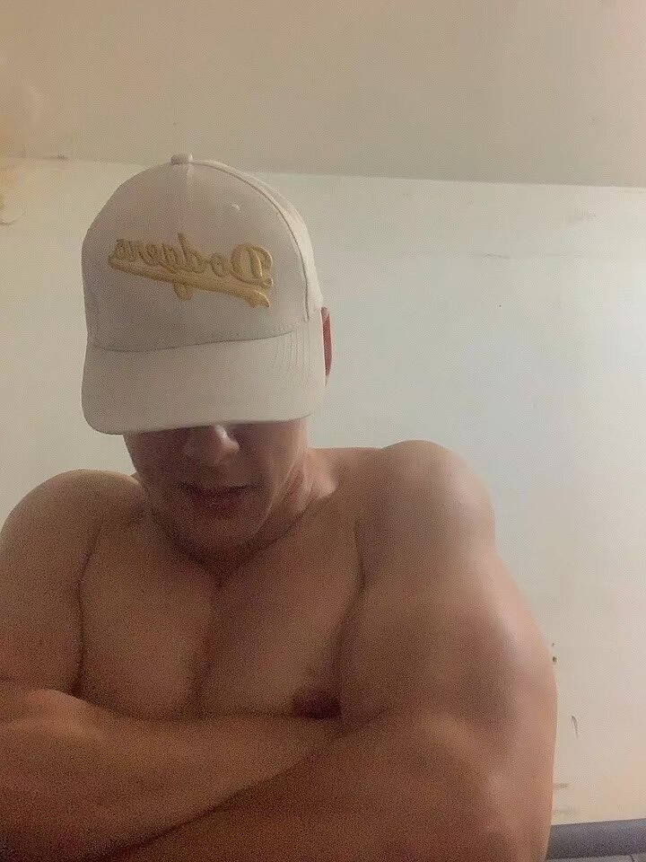 Andresm1122's Offline XXX Chat