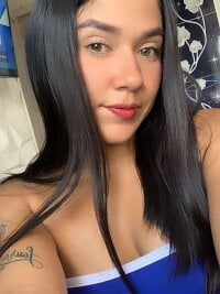 Gaby_Kiss' Offline Chat Room