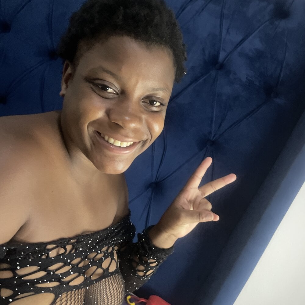 stripchat ya_mamah webcam profile pic via myliveeroticcams.com