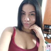Nicole_Ricci's Offline Chat Room