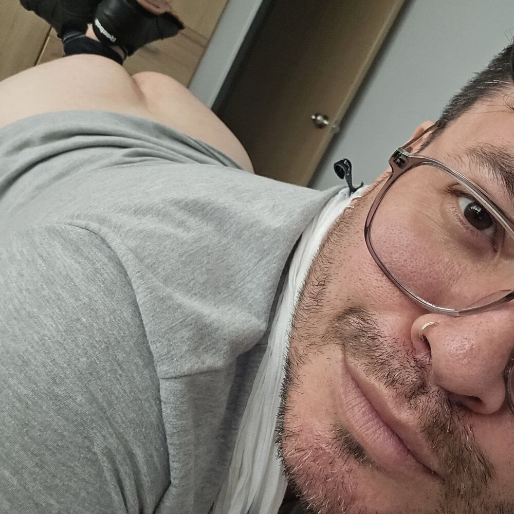 lucianrey from stripchat