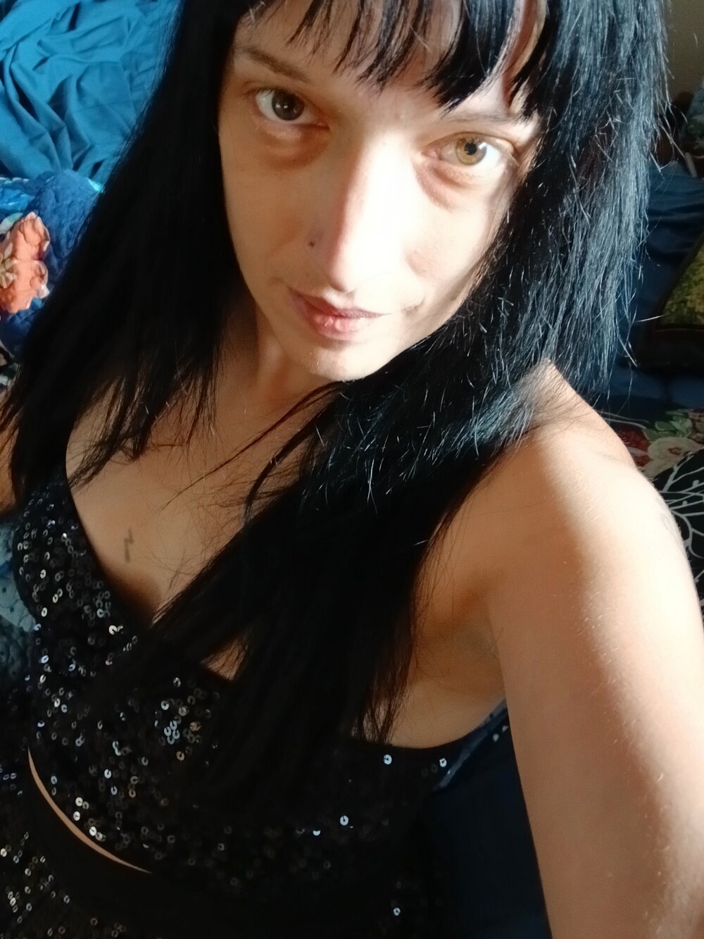 Live sex webcam photo for whitetrashdirtyslut #290830475