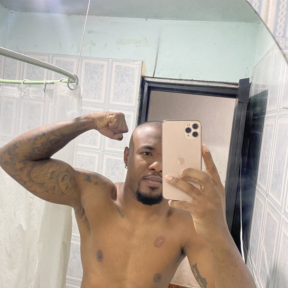 douglas_20cmx's Offline XXX Chat