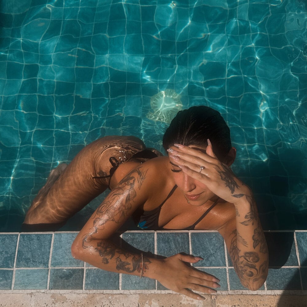 alaskavenom_'s Offline XXX Chat