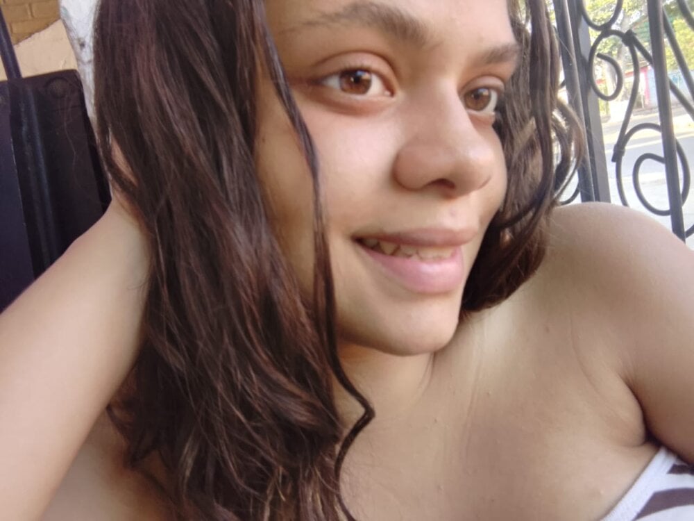 zoe_axelxx from stripchat