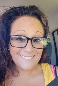 Whore-ne-mother's Offline Chat Room