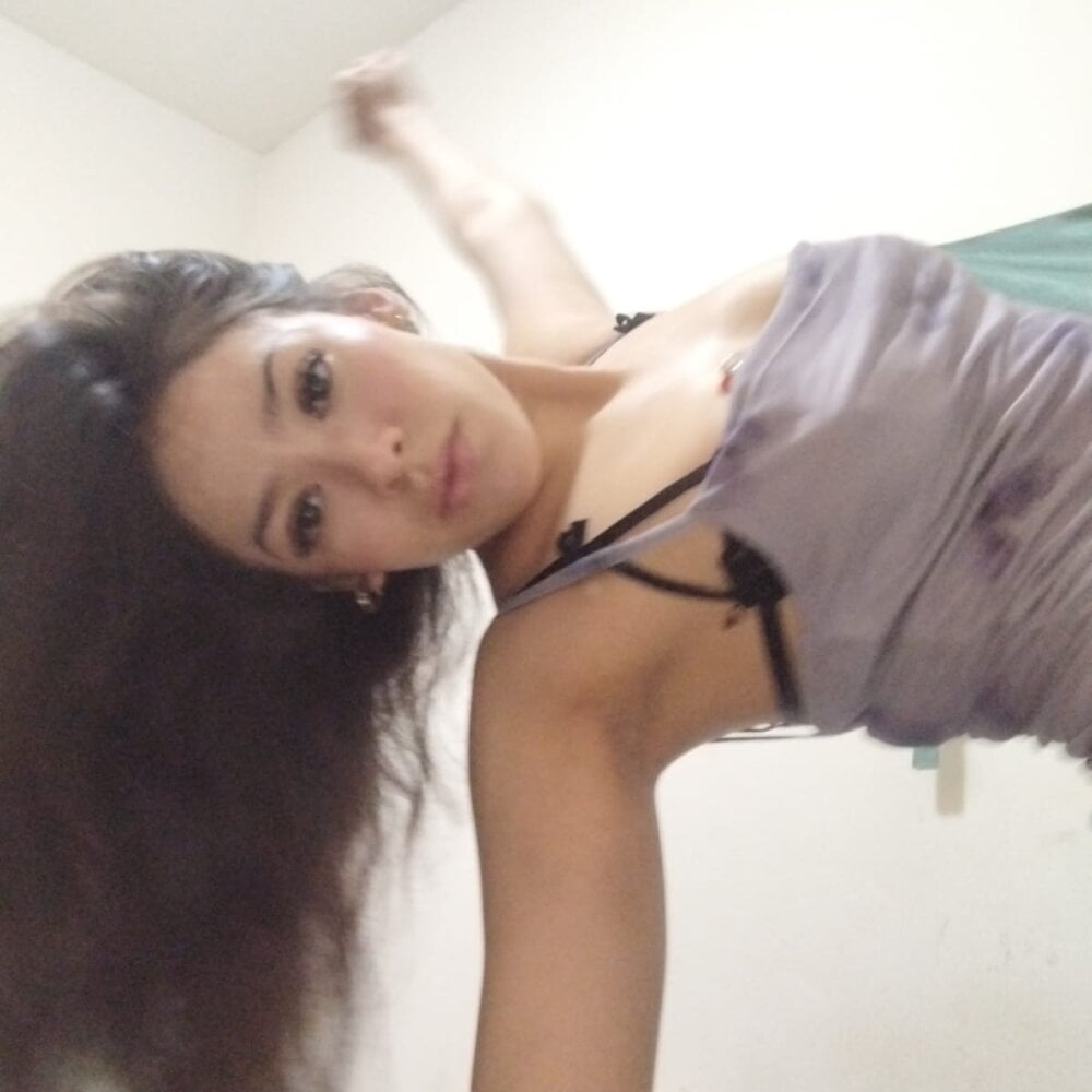 watchgirlcam.com kkbaehello livesex profile in on-the-moon-3 cams