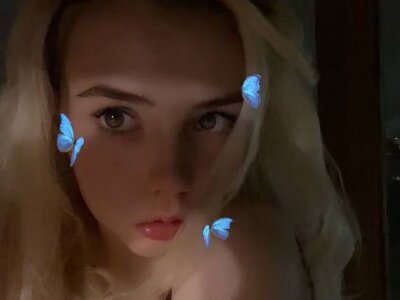 KiraGaves private show