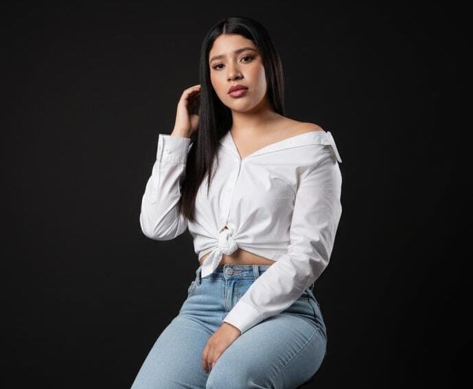 iluvcams.com abbycolinns1 livesex profile in from-the-root cams