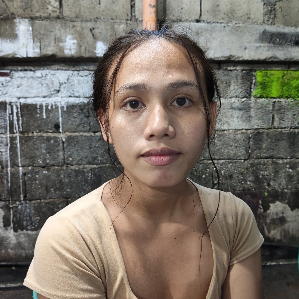 mega-camsex.com lovelypinay31xx livesex profile in slim cams