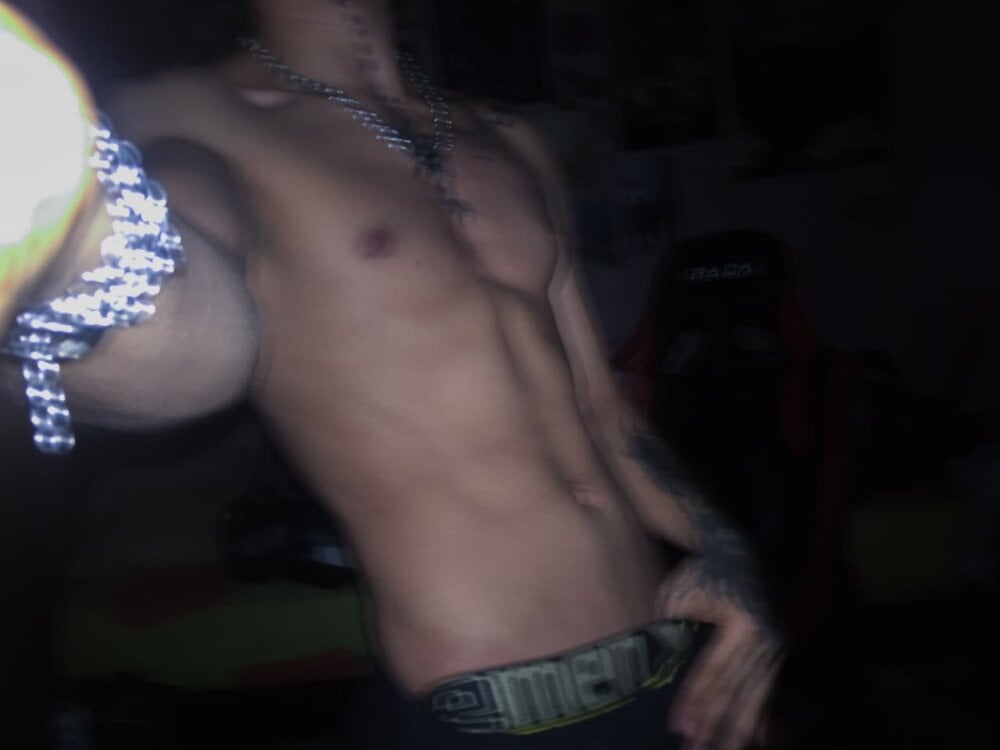 lord_moon_king from stripchat