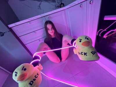 wet_stranger - brunettes