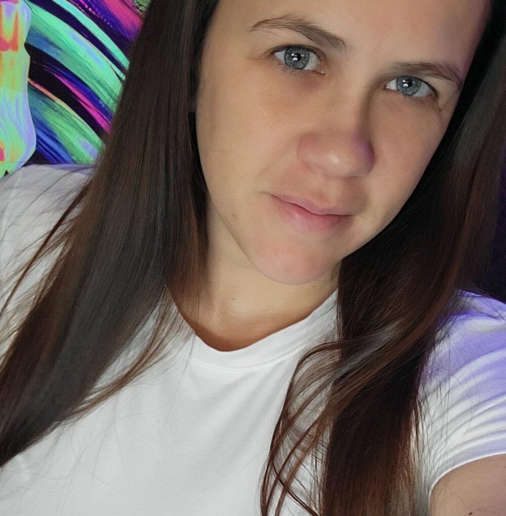 brooke_90 live cam model at StripChat