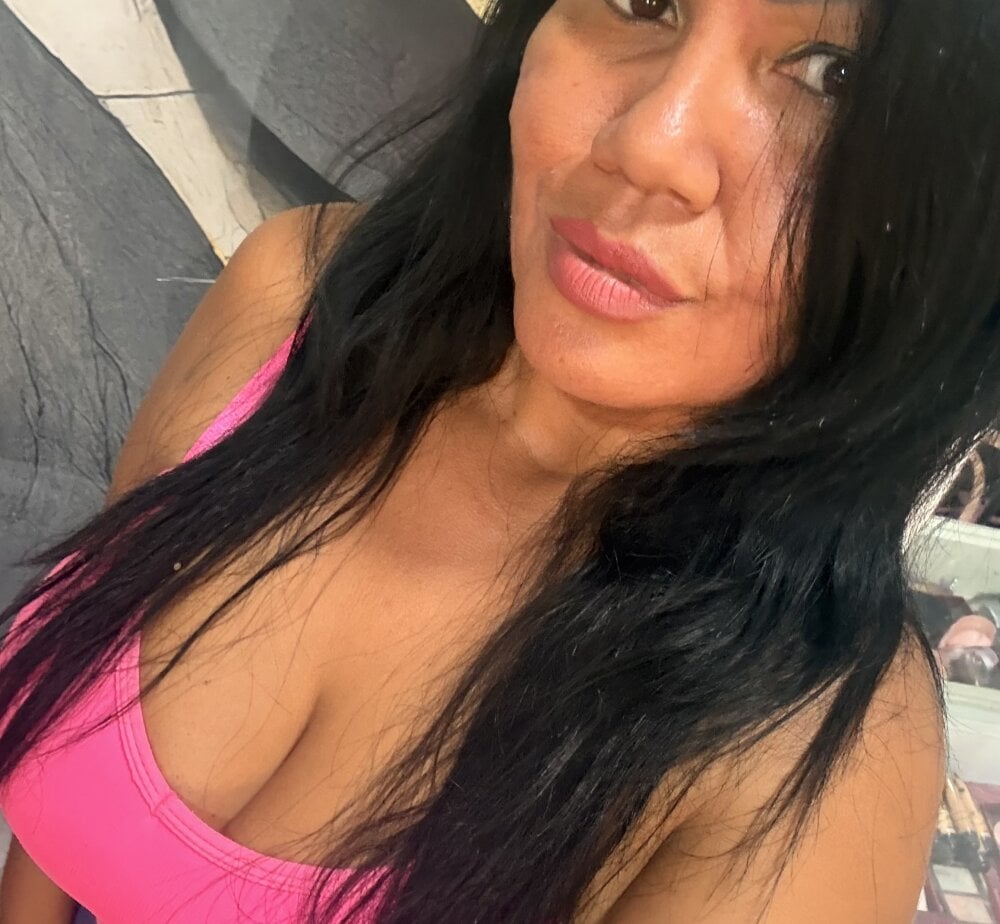 Savage-milf's Offline XXX Chat