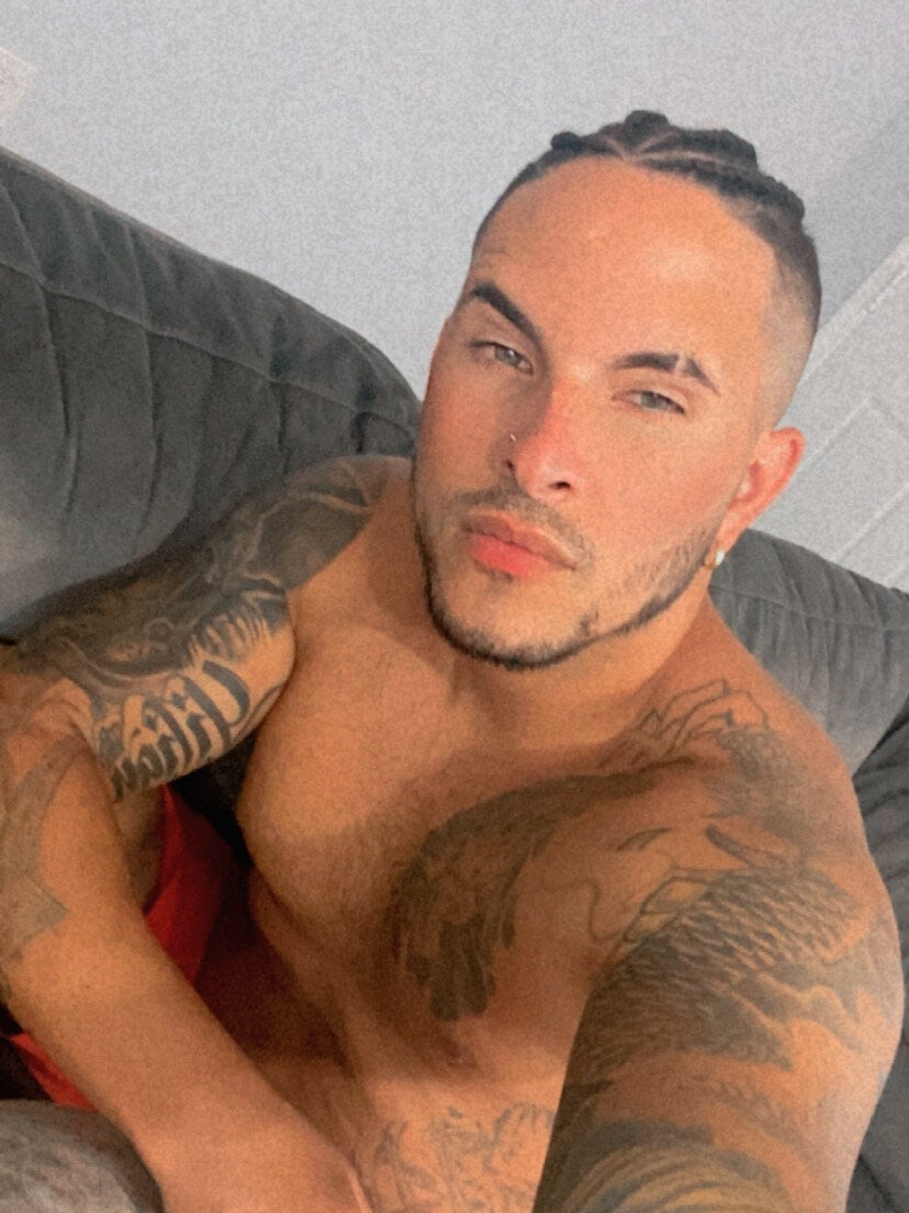 dari_l_3ce from stripchat