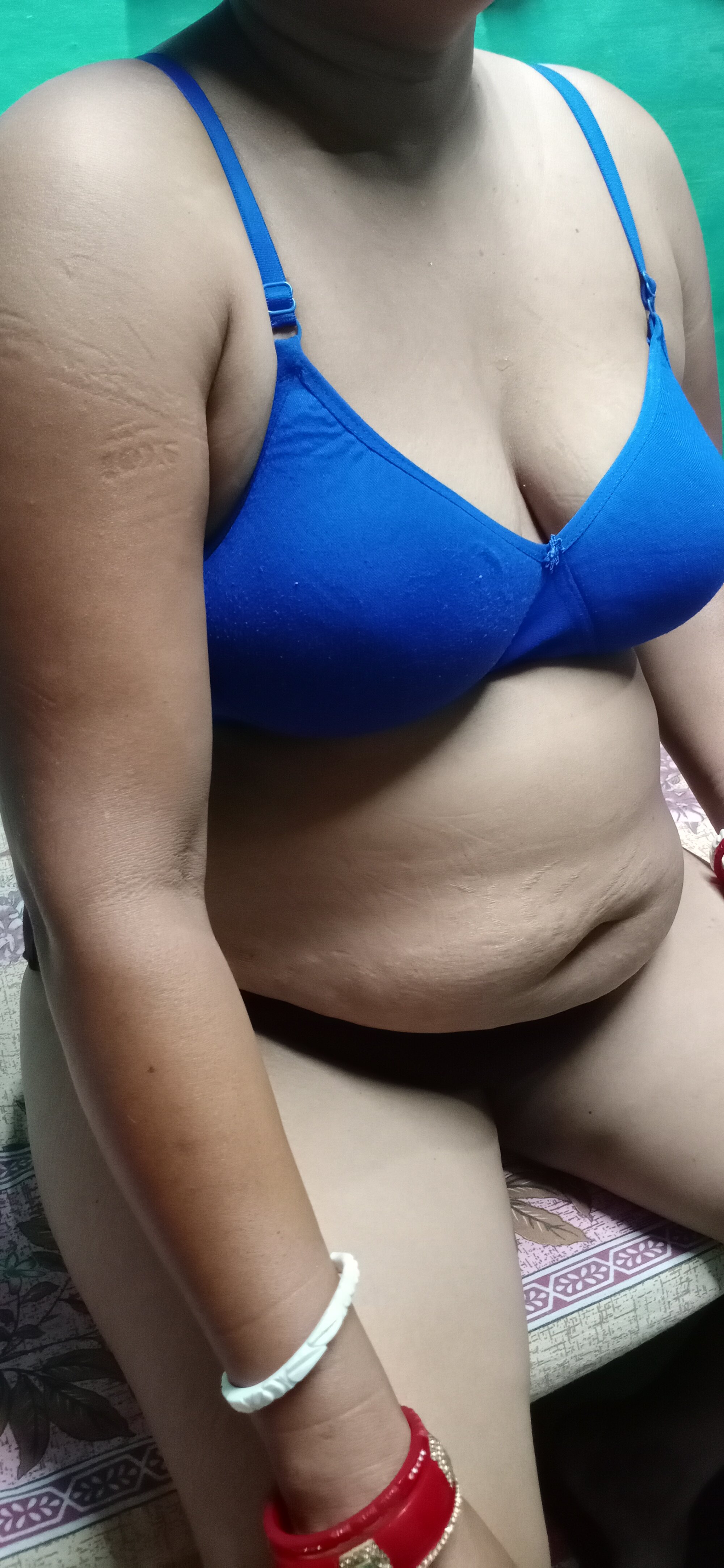 Aarti_bhabhiG