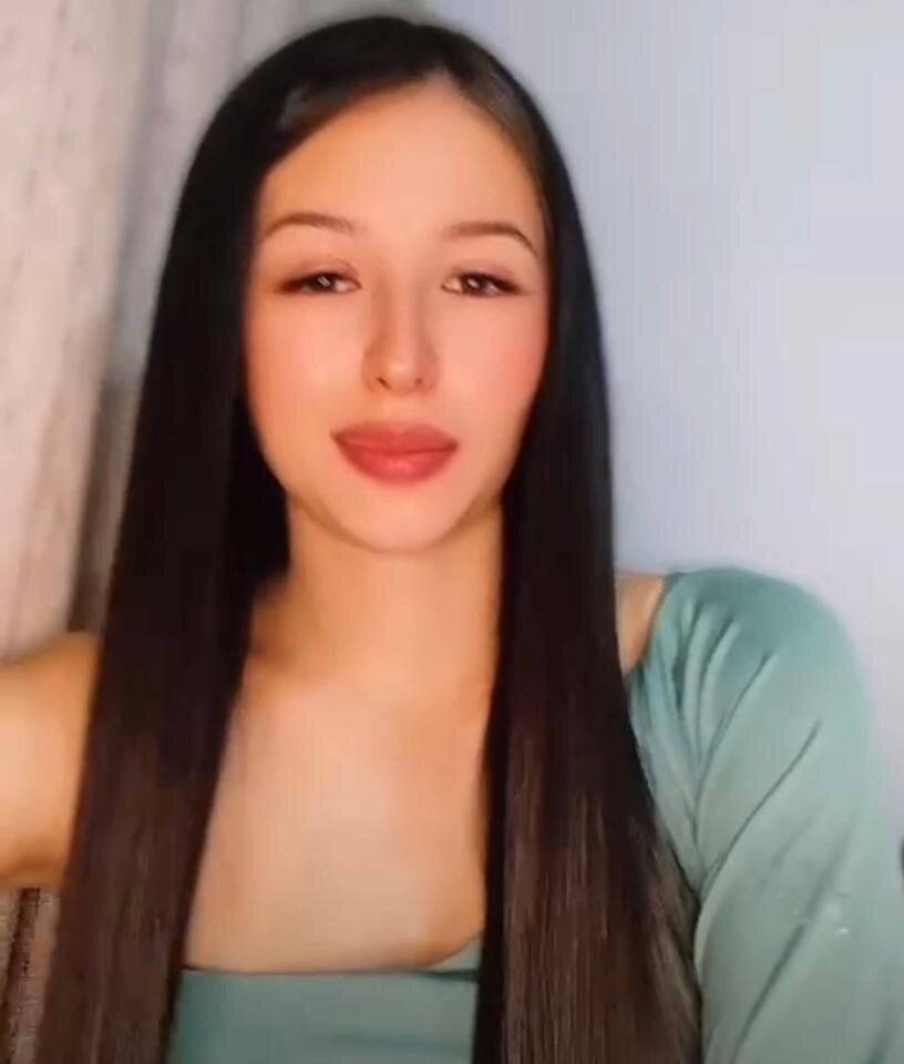 onaircams.com scarlett_percy_t livesex profile in brown-eyes cams