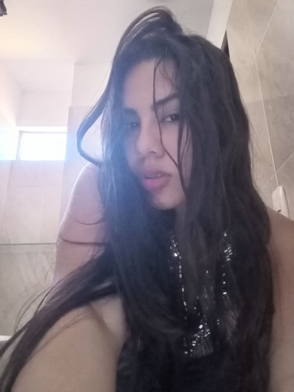Bootyful_Latina