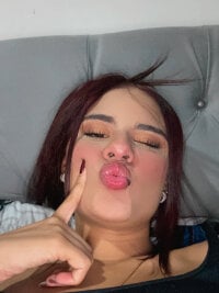 Mariana_2014's Offline Chat Room