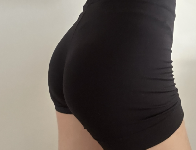 LustyLips26