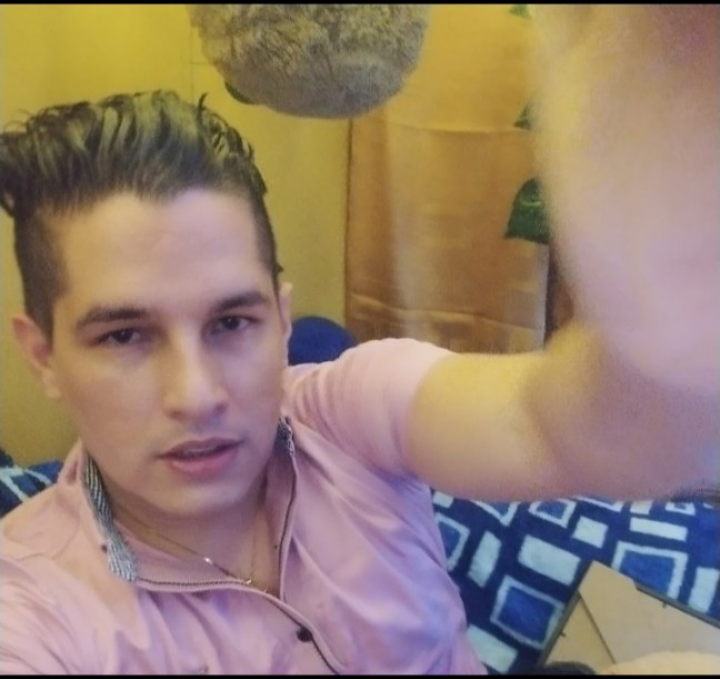 ariel_hotcock profile