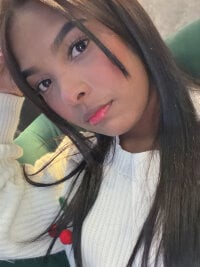 MIAROGGERSS's webcam live show