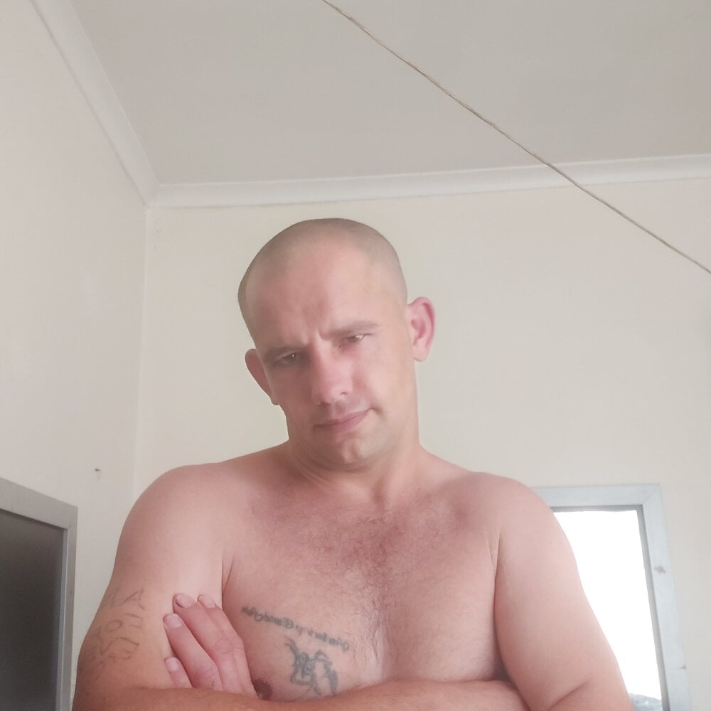 lekewarmele from stripchat