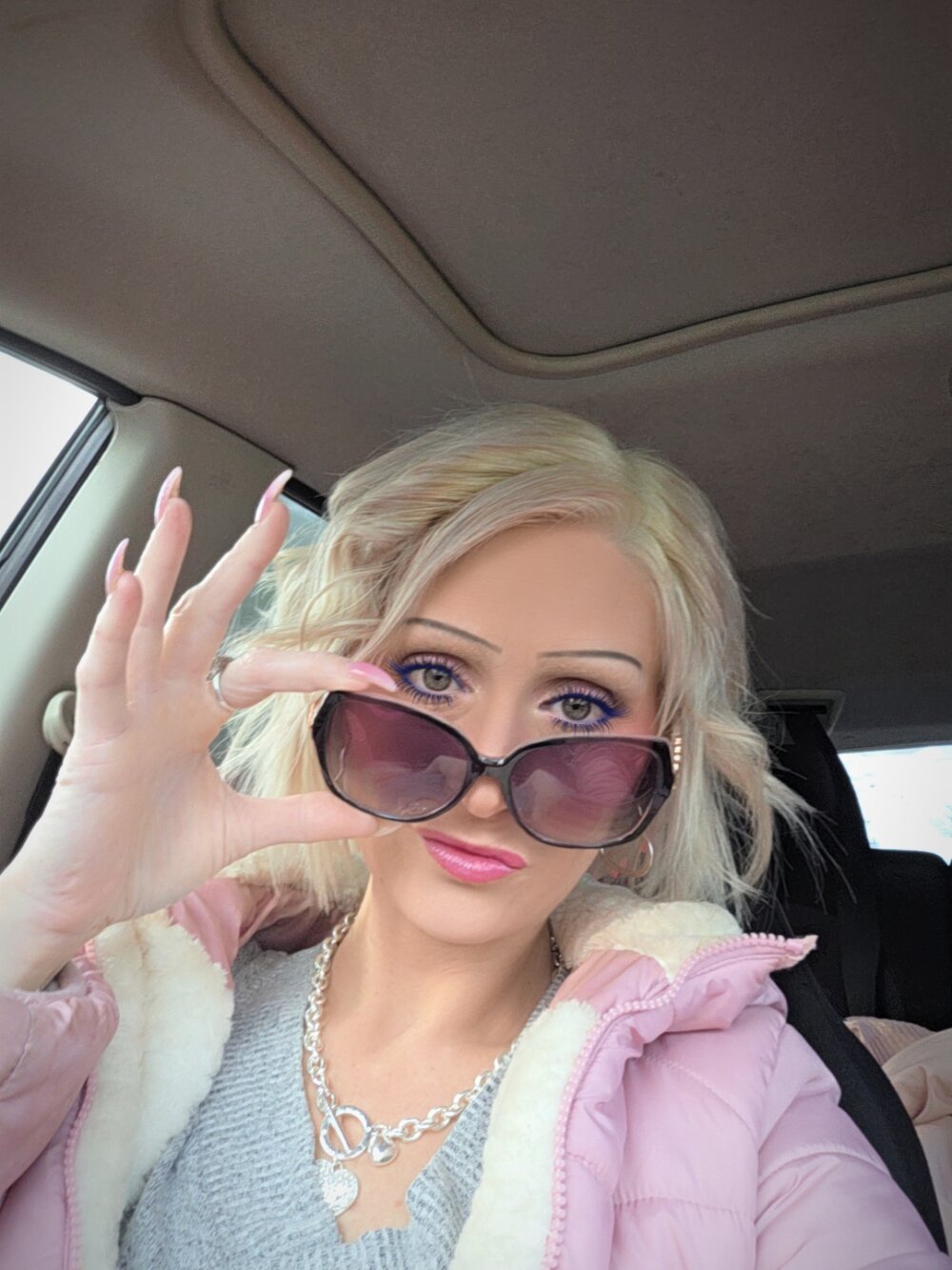 beautifulme23's Offline XXX Chat