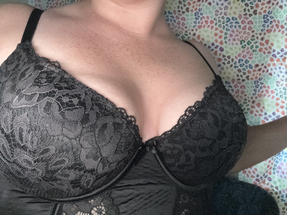 lil_mama17 from stripchat