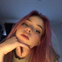 MIA_STAR__ Adlı Modelin Çevrimdışı Sohbet Odası