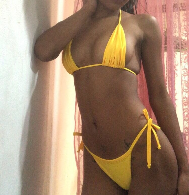 chell_18 from stripchat