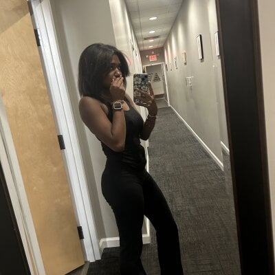 hotxbunny Live Cam on StripChat and RICams