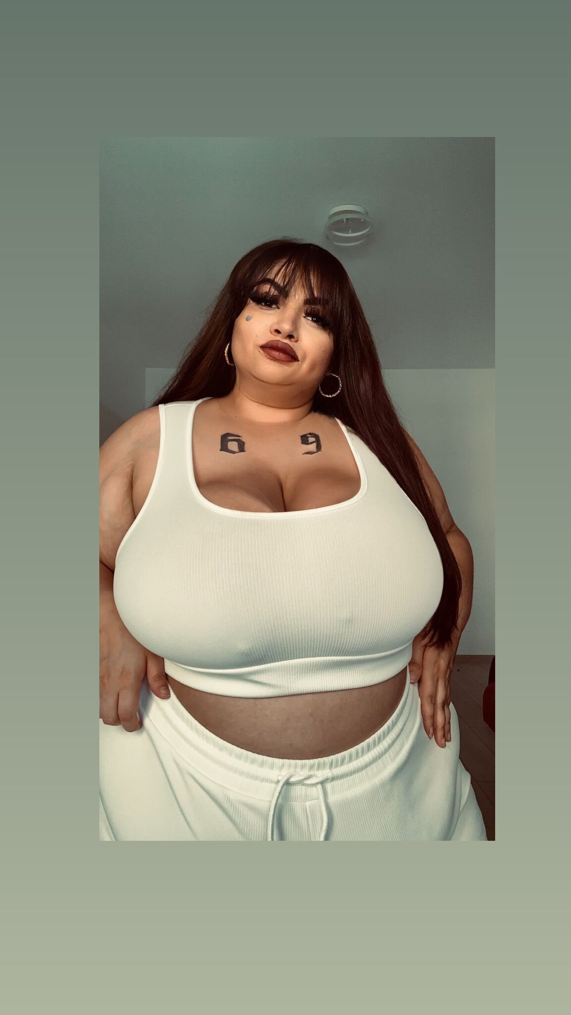 Bigassbiggertitss