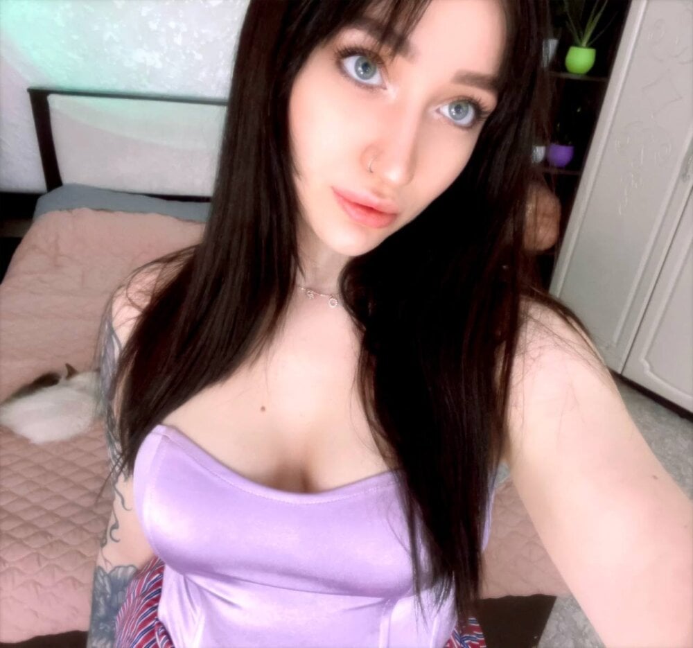 free6cams.com softnoir livesex profile in somewhere-in-the-southern-hemisphere cams