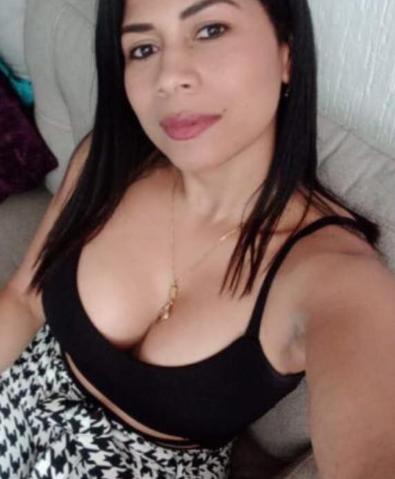 livestrip-joy.com alexabrum_222 livesex profile in slim cams