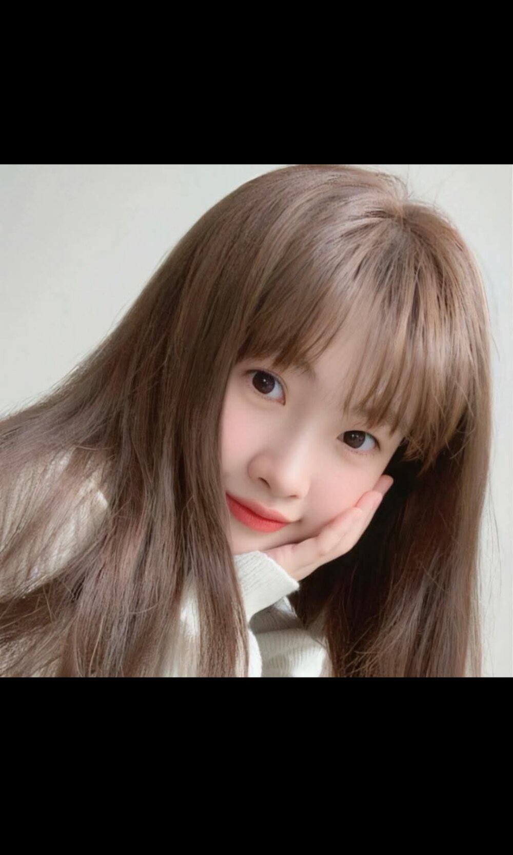 Hoa-tuylip Adlı Modelin Canlı XXX Sohbeti