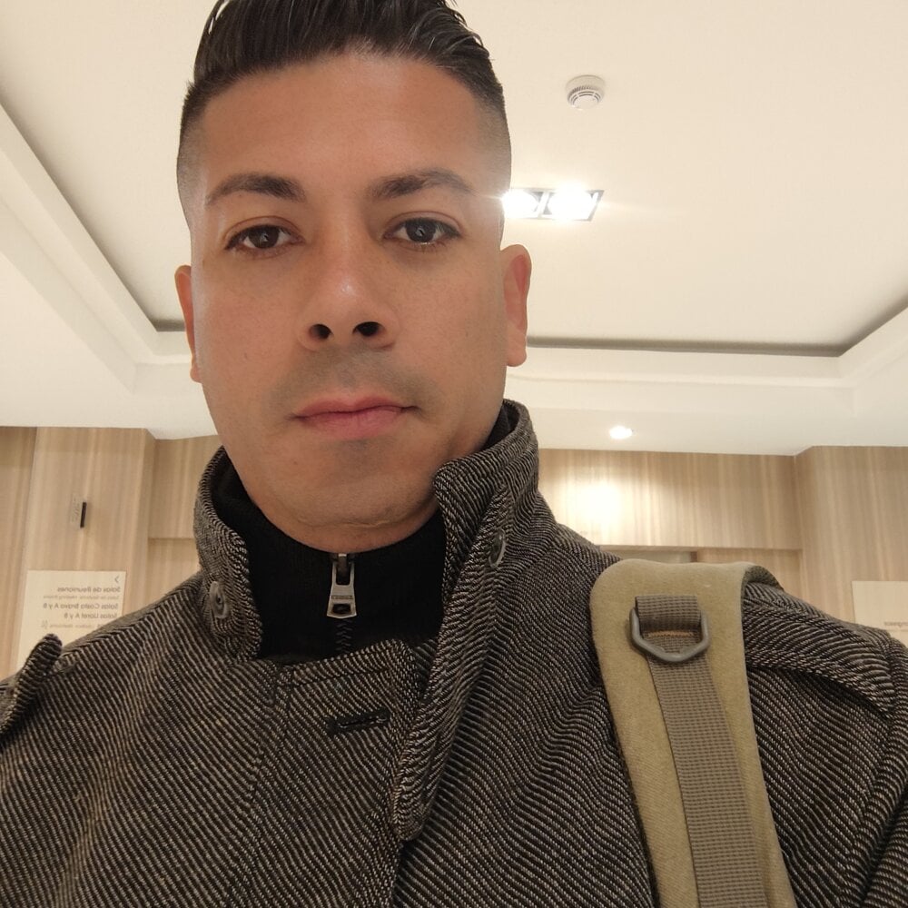 latintorini40 profile
