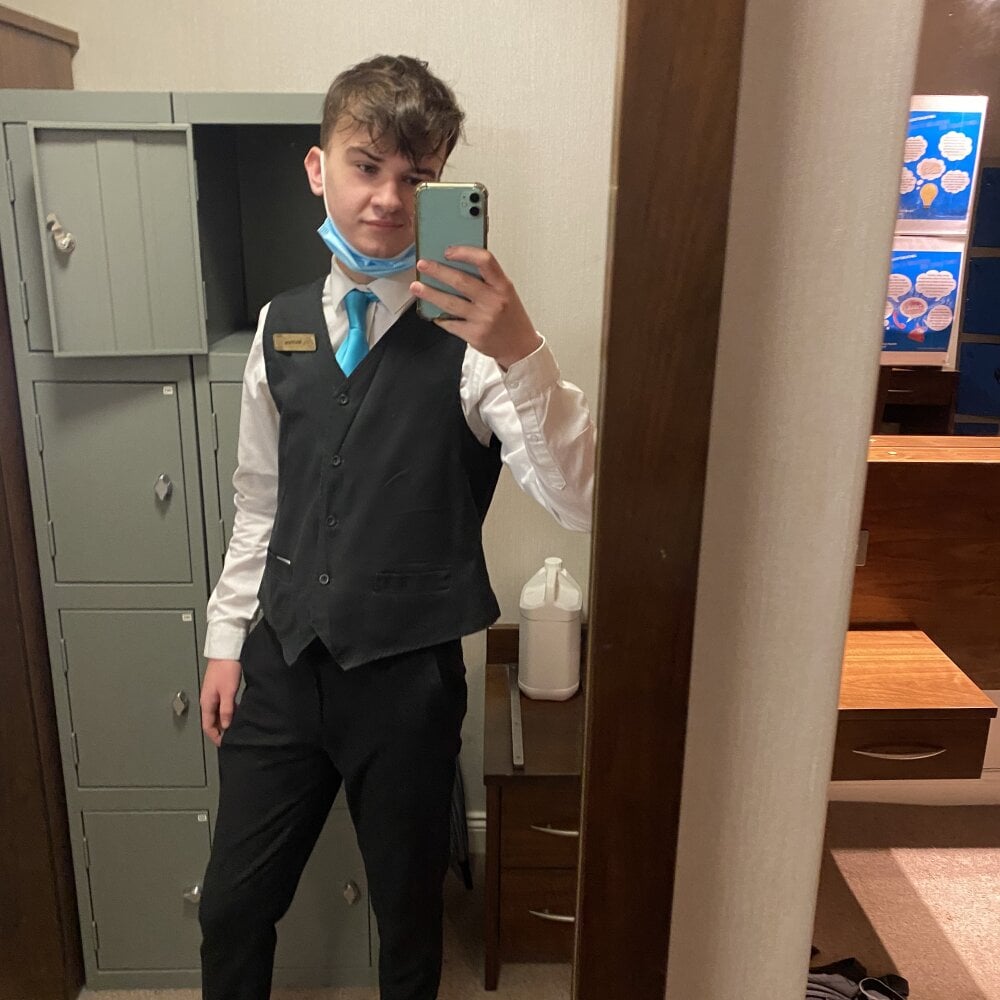 gayslut192's Offline XXX Chat