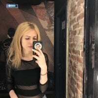 blossomDaisy's Offline Chat Room